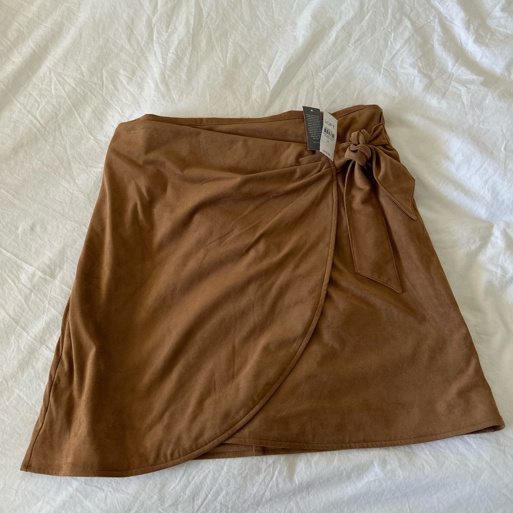 LOFT Tan Mini Wrap Skirt with Ruched Design for Casual Wear NWT